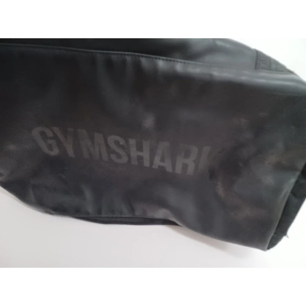 Gymshark Duffel Bag Medium Everyday Gym Bag Black Lightweight Workout Sports